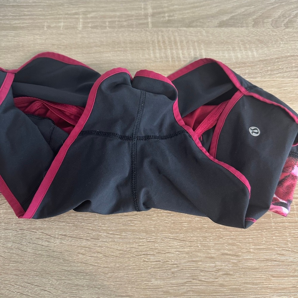 Lululemon Speed Up Shorts Black Poppy Petals Pockets Lined Sz 6 Running Gorpcore - Picture 10 of 10